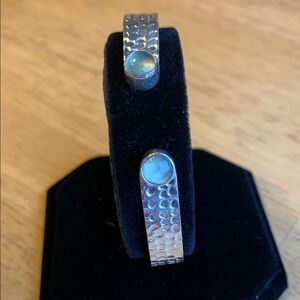 SS Hammered Peridot Bangle/Cuff Bracelet NWOT